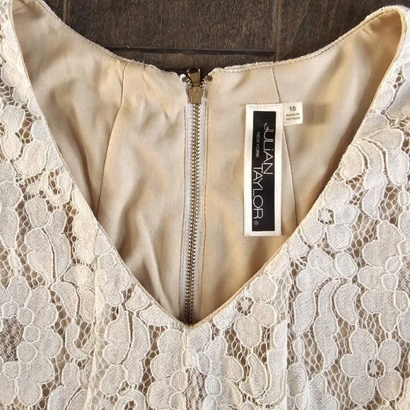 Julian Taylor New York Lace and Flower Embroidered Dress sz 10 - Picture 2 of 6